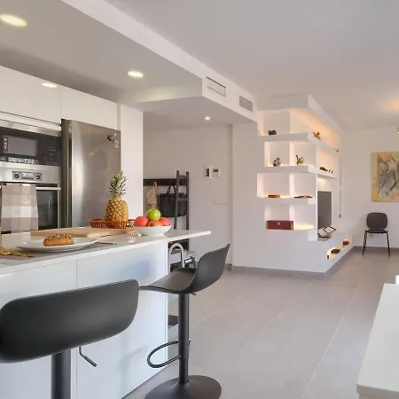 Two Minutes To The * فوينخيرولا