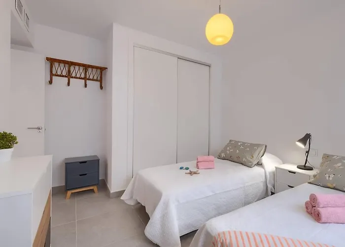 Two Minutes To The דירה