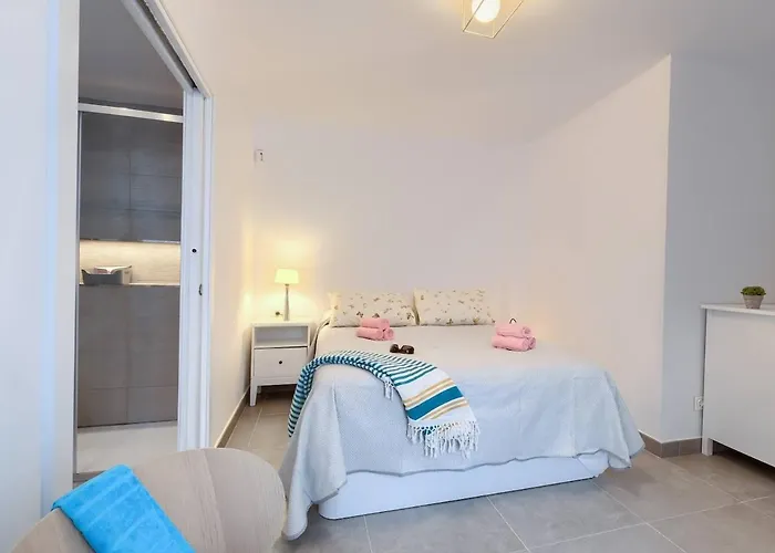 דירה Two Minutes To The פואנגירולה