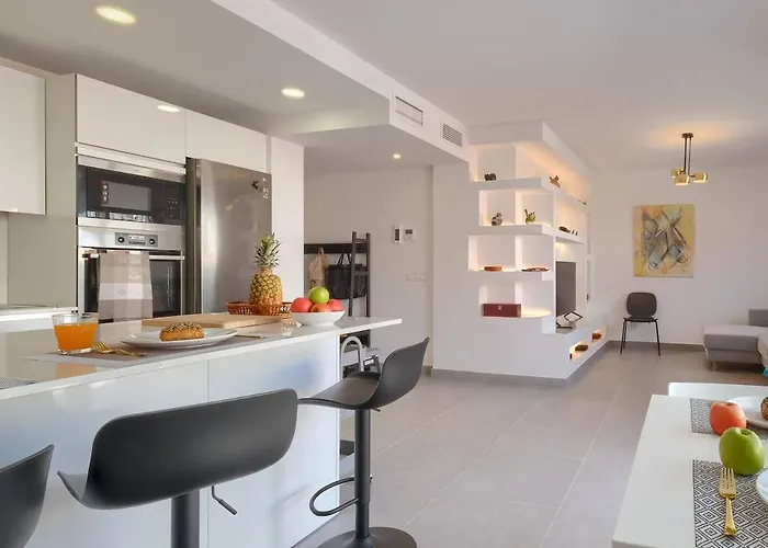 Two Minutes To The * פואנגירולה